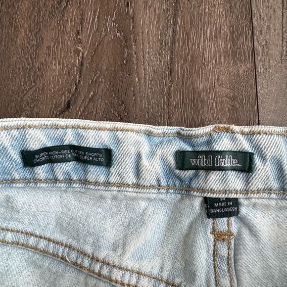 Wild Fable Light Blue Distressed Denim Shorts, new with tags! - Picture 3 of 6